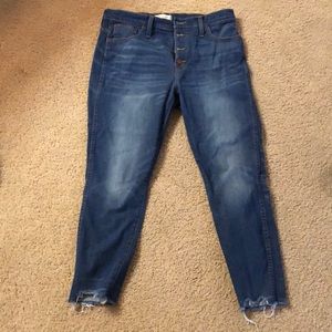 Gently Worn Madewell Jeans, cropped at ankle.